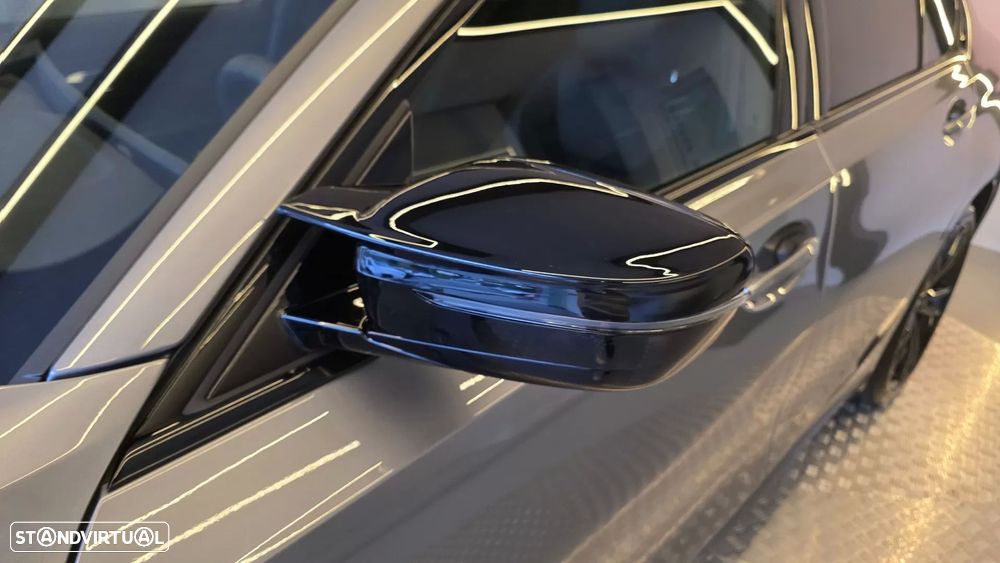 BMW 320 e Pack Desportivo M Auto - 30