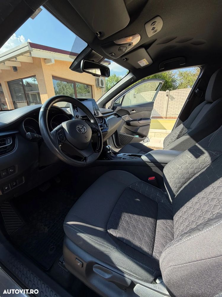 Toyota C-HR - 5