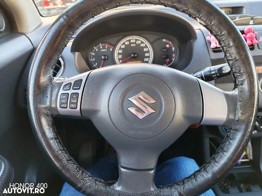 Suzuki Swift 1.3 GLX - 10