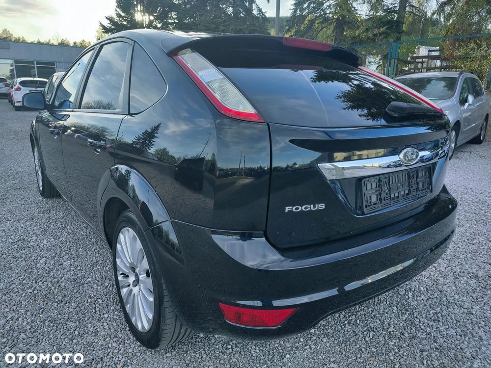 Ford Focus 1.6 Ti-VCT Titanium - 19