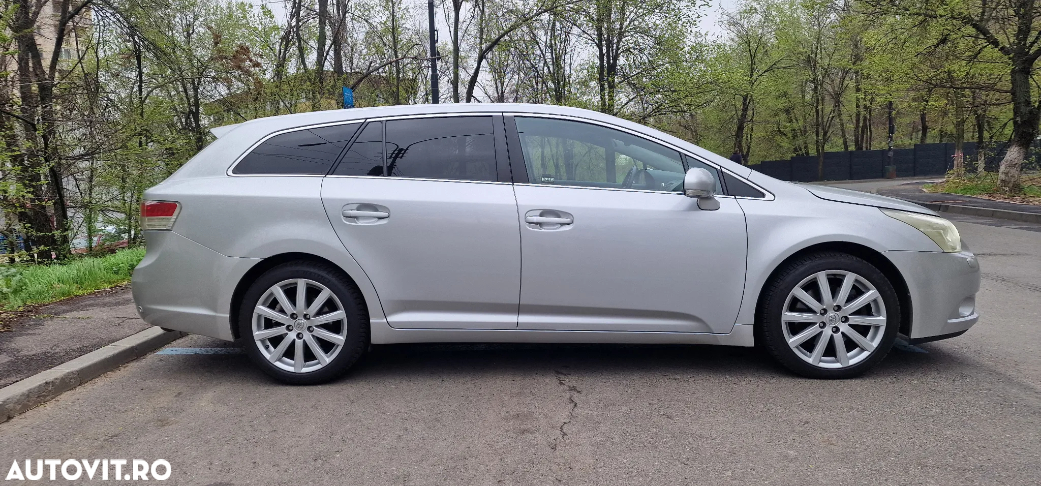 Toyota Avensis 2.2 D-4D Elegance - 2