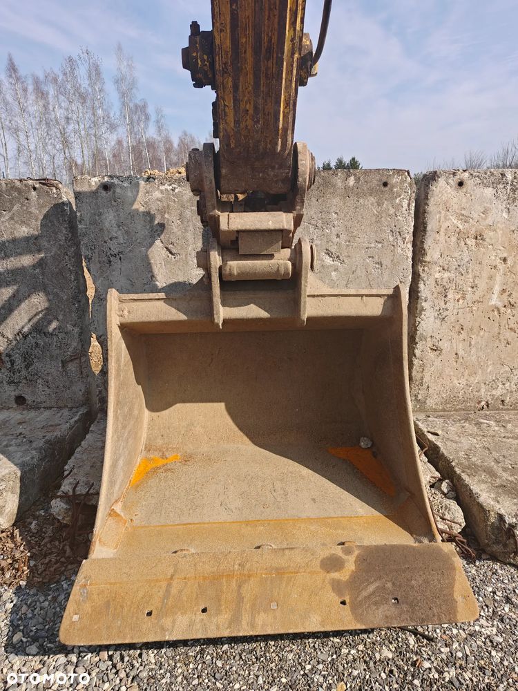 Komatsu PC210LC-8 - 20