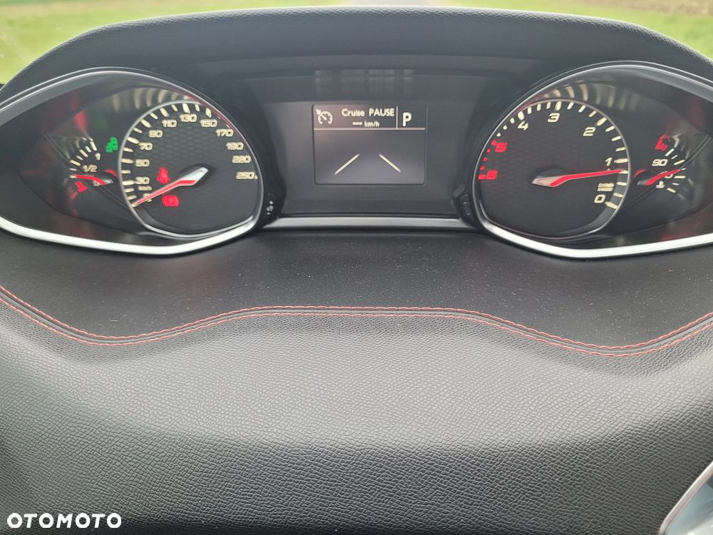 Peugeot 308 - 13