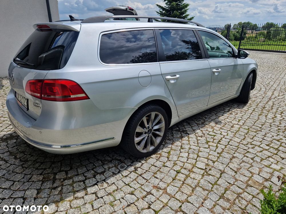 Volkswagen Passat 2.0 TDI Comfortline DSG - 4