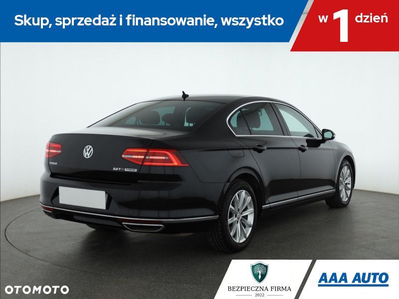 Volkswagen Passat - 6