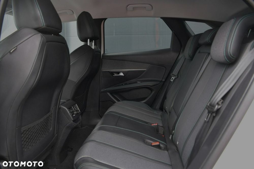 Peugeot 3008 1.6 PureTech Hybrid PHEV Allure Pack S&S EAT8 - 18