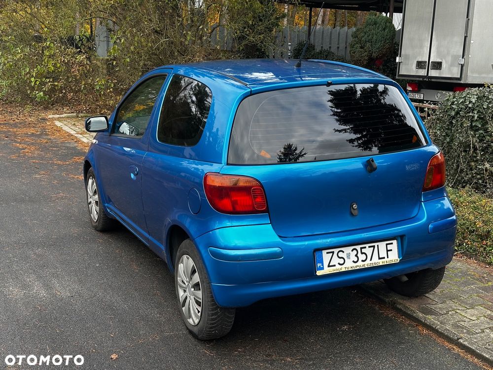 Toyota Yaris 1.0 Base - 4