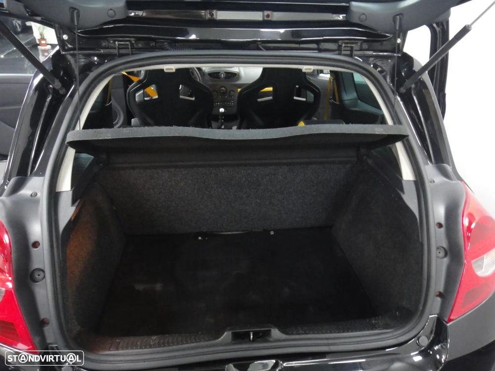 Renault Clio 2.0 16V Sport - 25