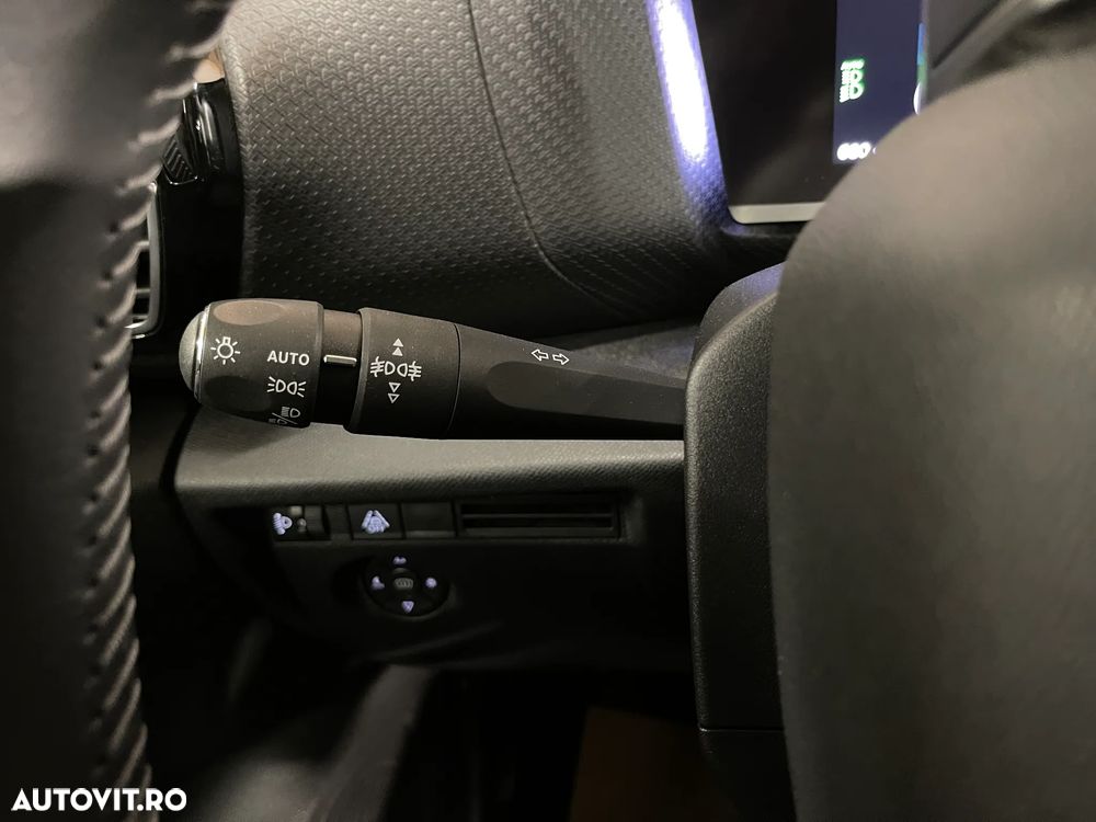 Citroën C4 BlueHDi 110 Stop&Start SHINE - 27