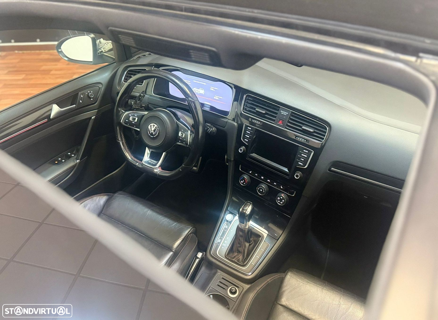 VW Golf 2.0 TSi GTi DSG - 18