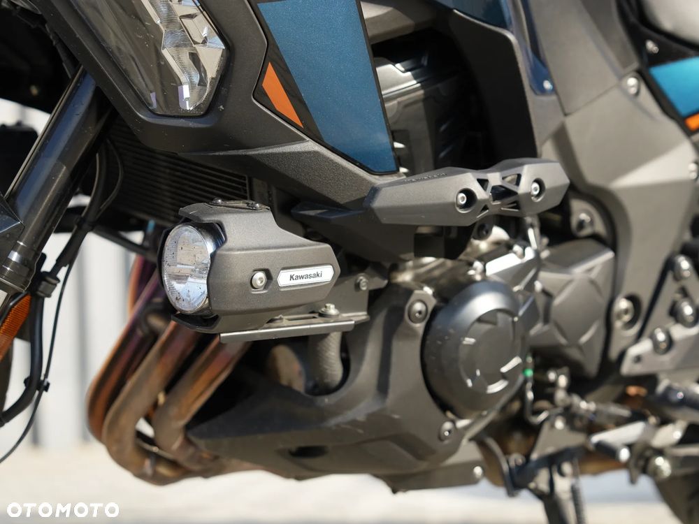 Kawasaki Versys 1100 S - 10