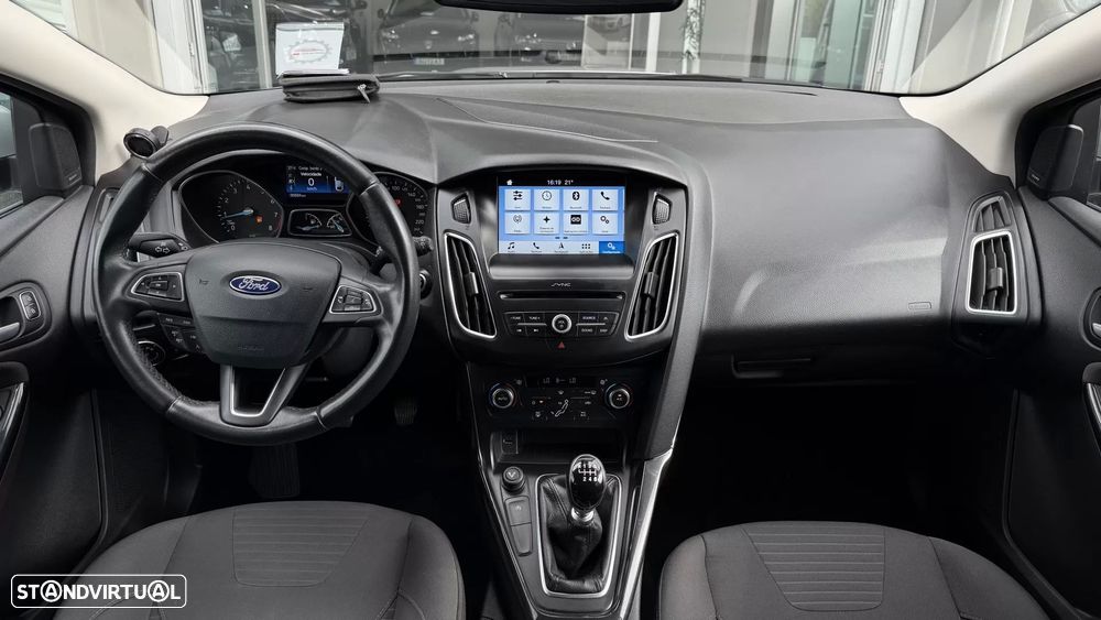 Ford Focus SW 1.0 EcoBoost Titanium - 28