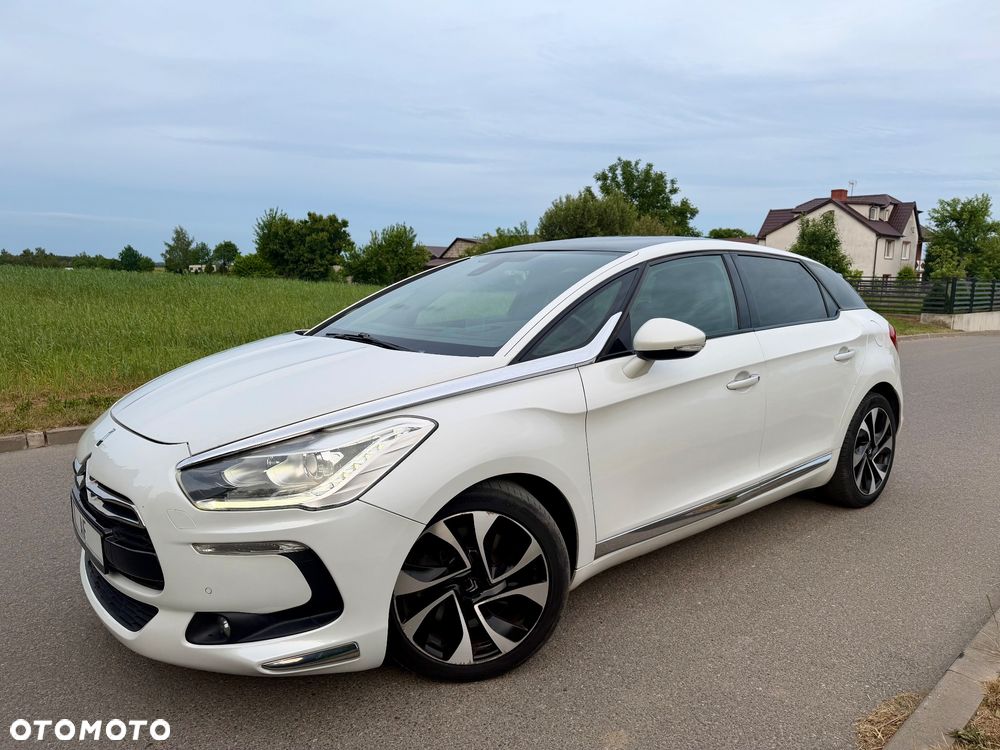 Citroën DS5 HDi 165 SoChic - 8