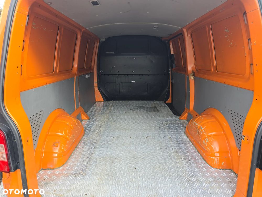 Volkswagen Transporter - 17