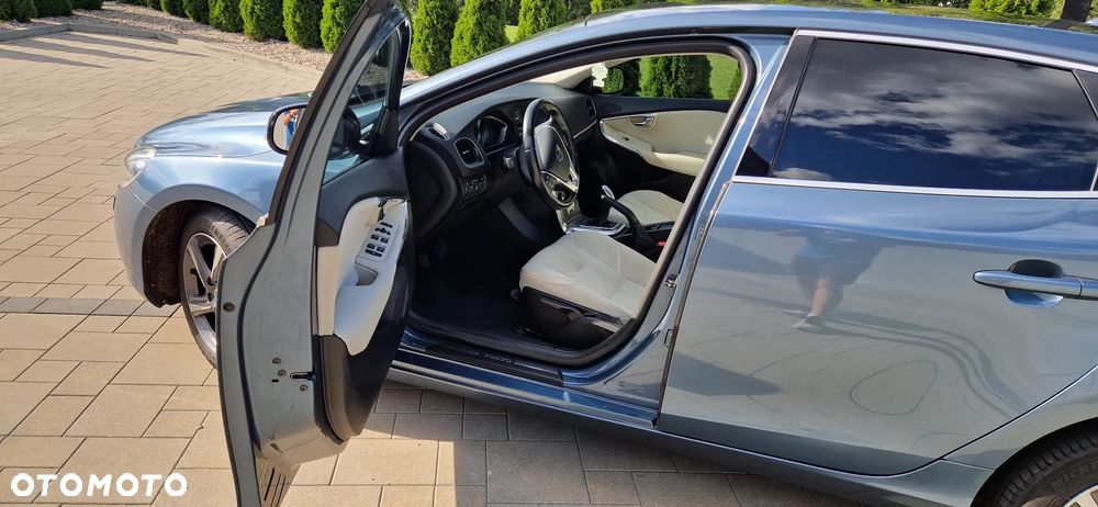 Volvo V40 D2 Summum - 5