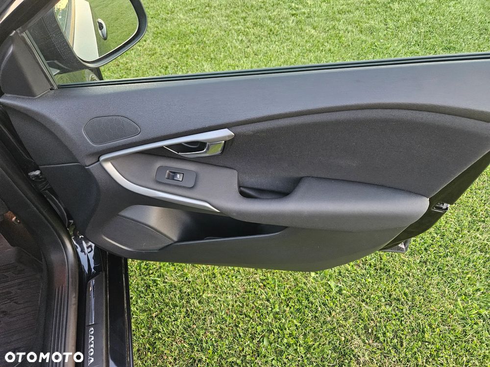 Volvo V40 T2 - 12