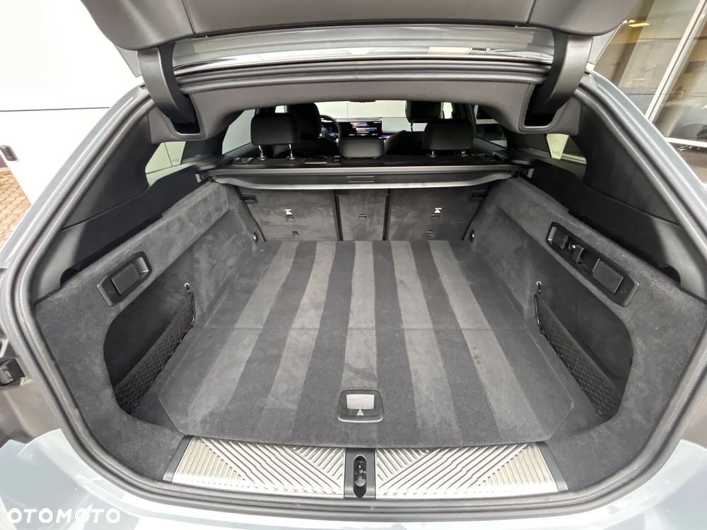BMW Seria 5 520d - 14