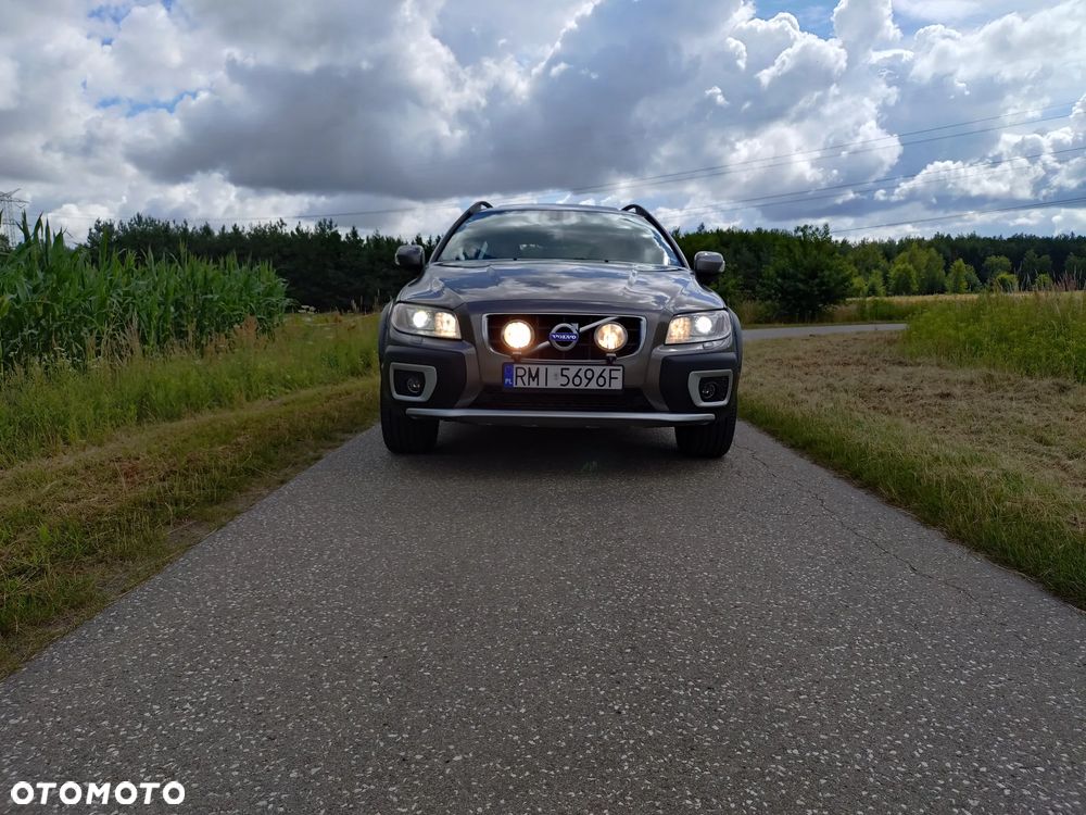 Volvo XC 70 D5 AWD Momentum - 10
