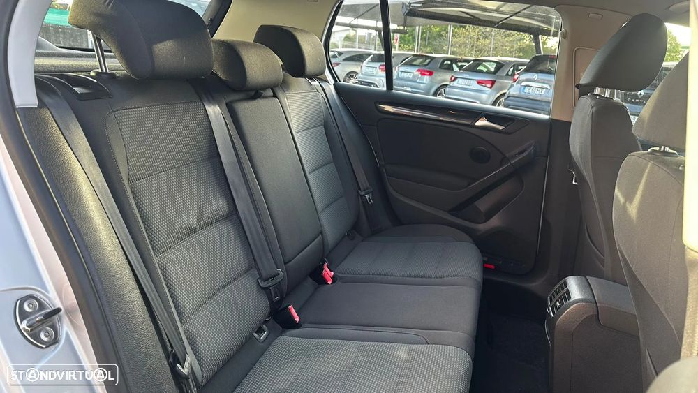 VW Golf 1.6 TDi DPF Comfortline - 19