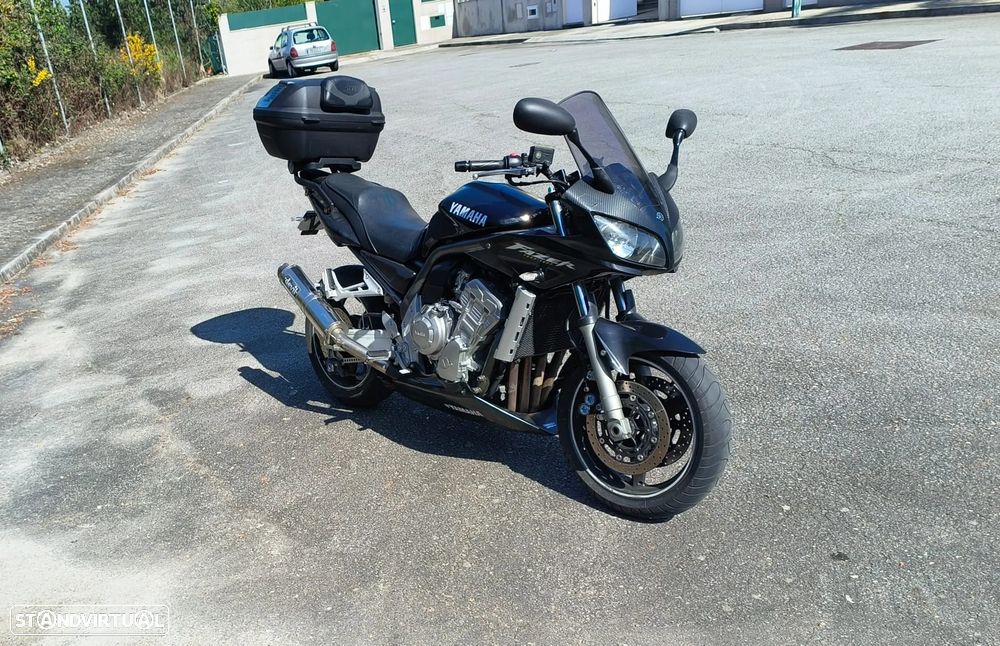 Yamaha FZS - 1