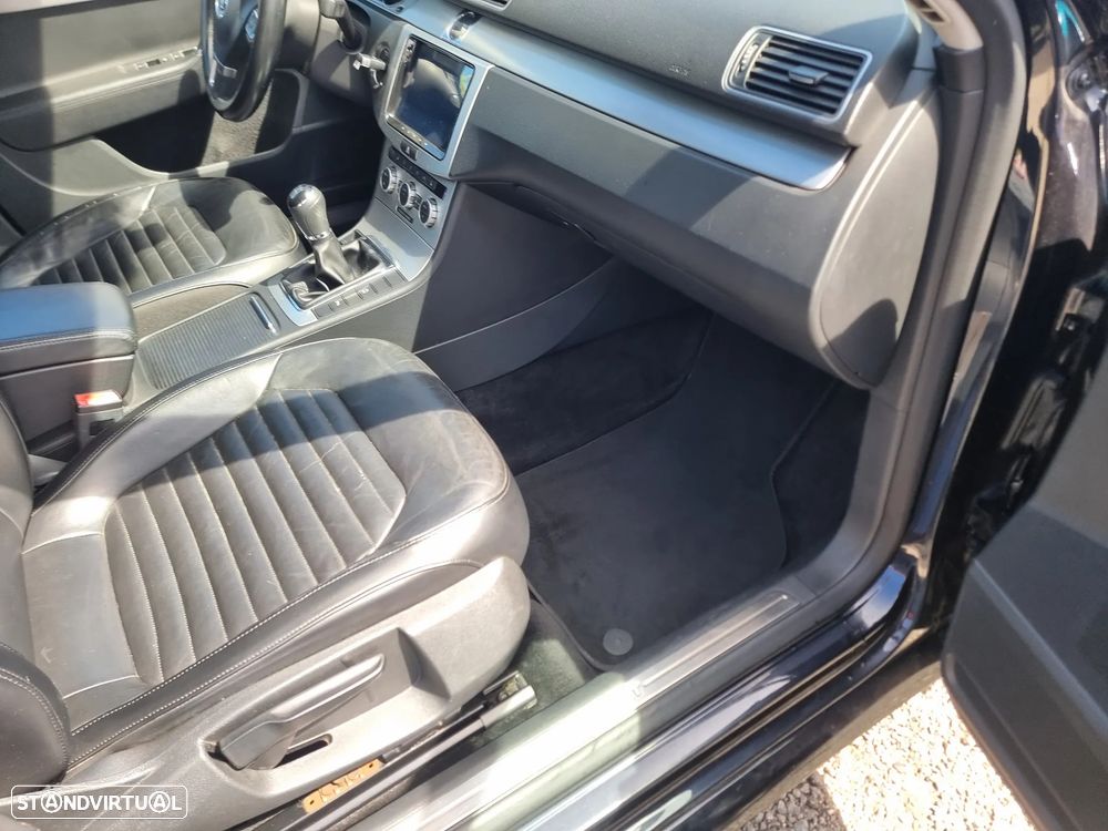 VW Passat Variant 2.0 TDI 4M Highline IM - 16