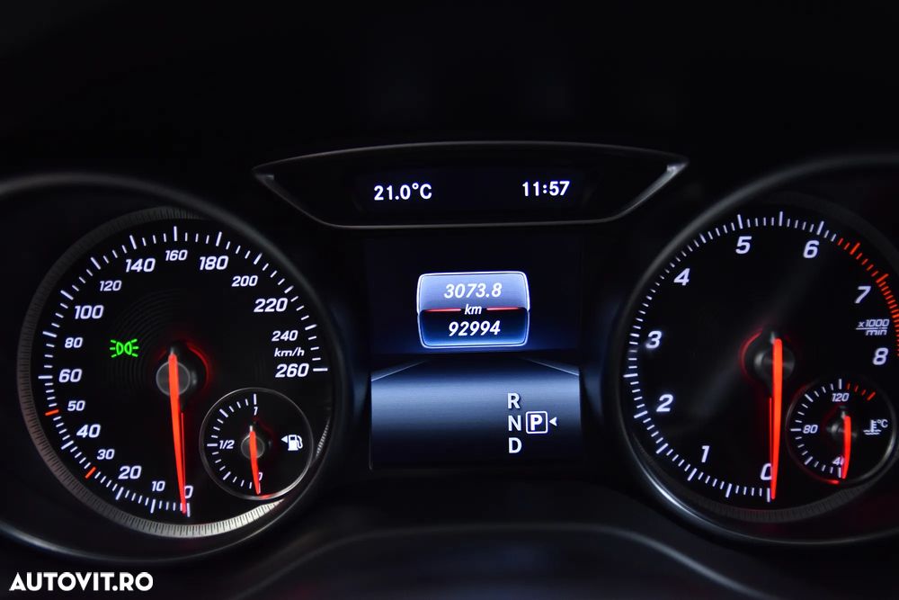 Mercedes-Benz GLA 250 4MATIC Aut. - 11