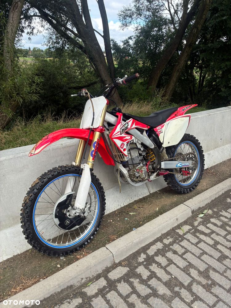 Honda CRF - 1