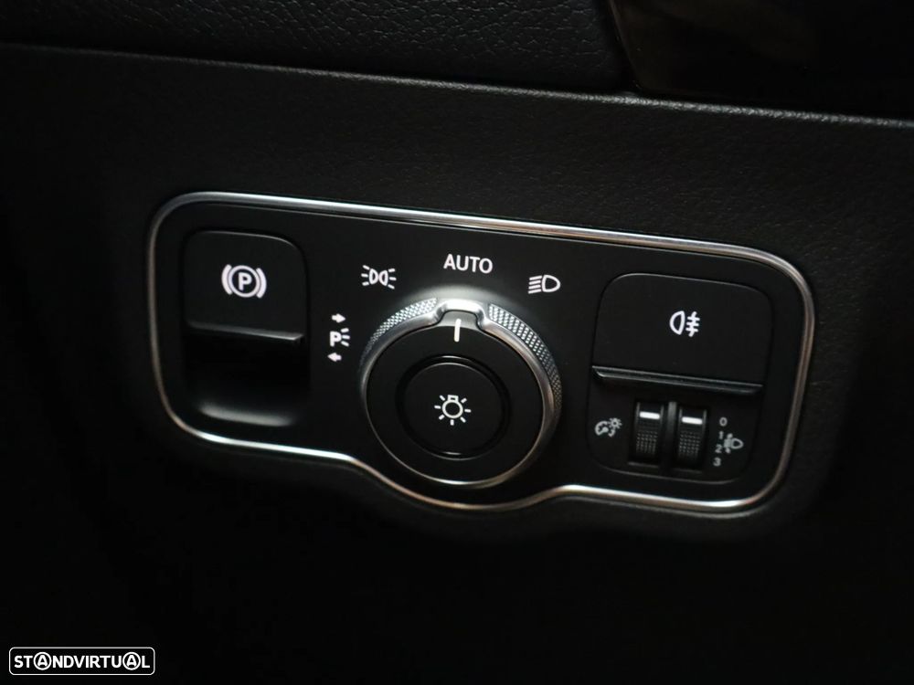 Mercedes-Benz GLA 250 e 8G-DCT Style - 28