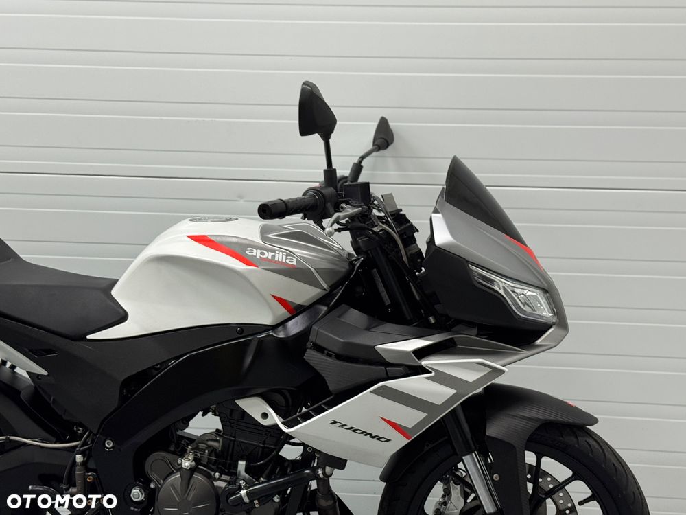 Aprilia Tuono - 9