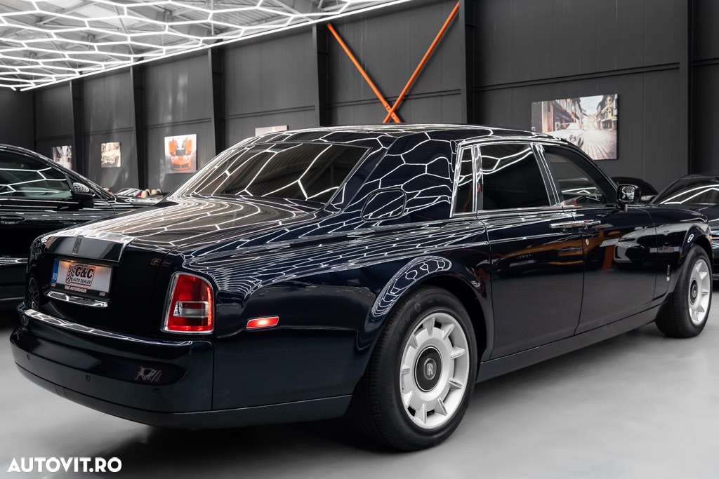 Rolls-Royce Phantom Standard - 25
