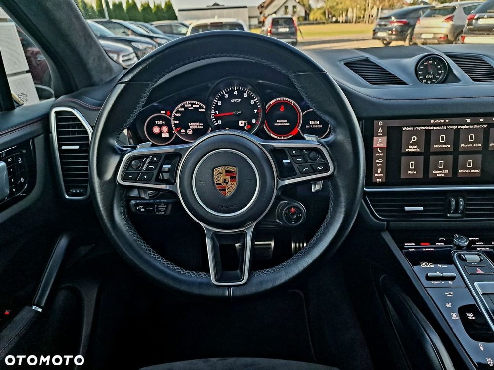 Porsche Cayenne - 26