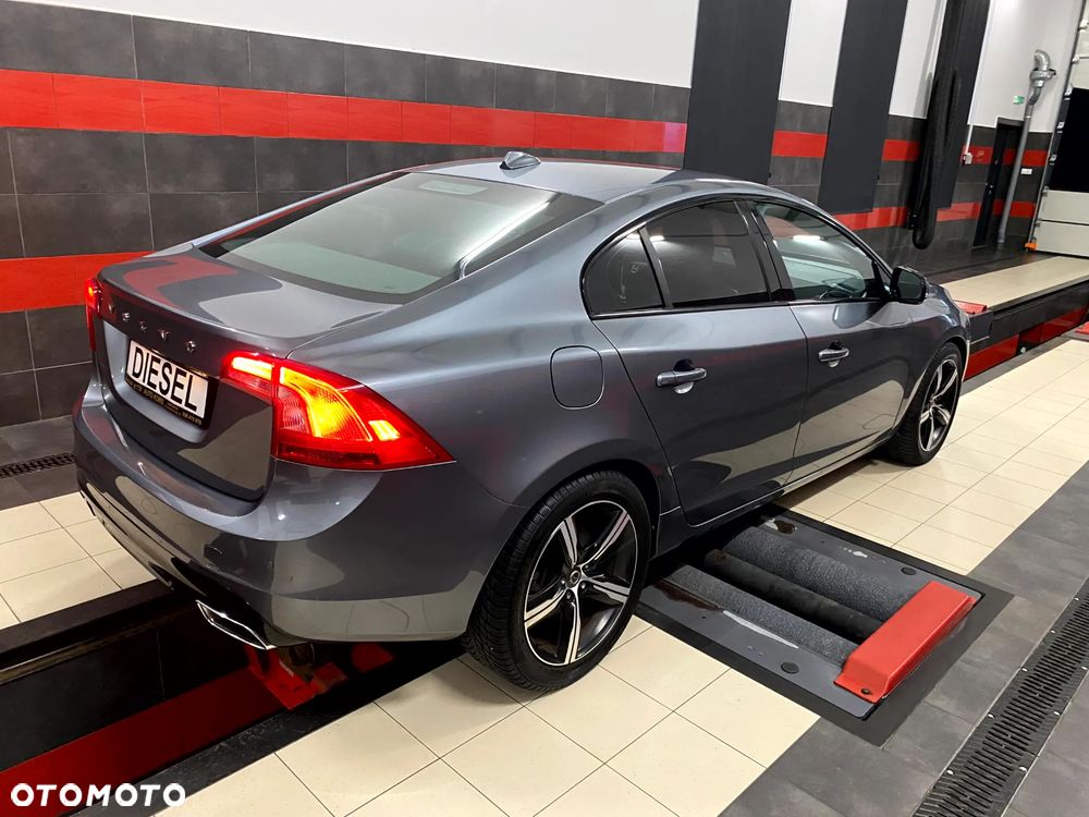 Volvo S60 D4 Drive-E R-Design Momentum - 9