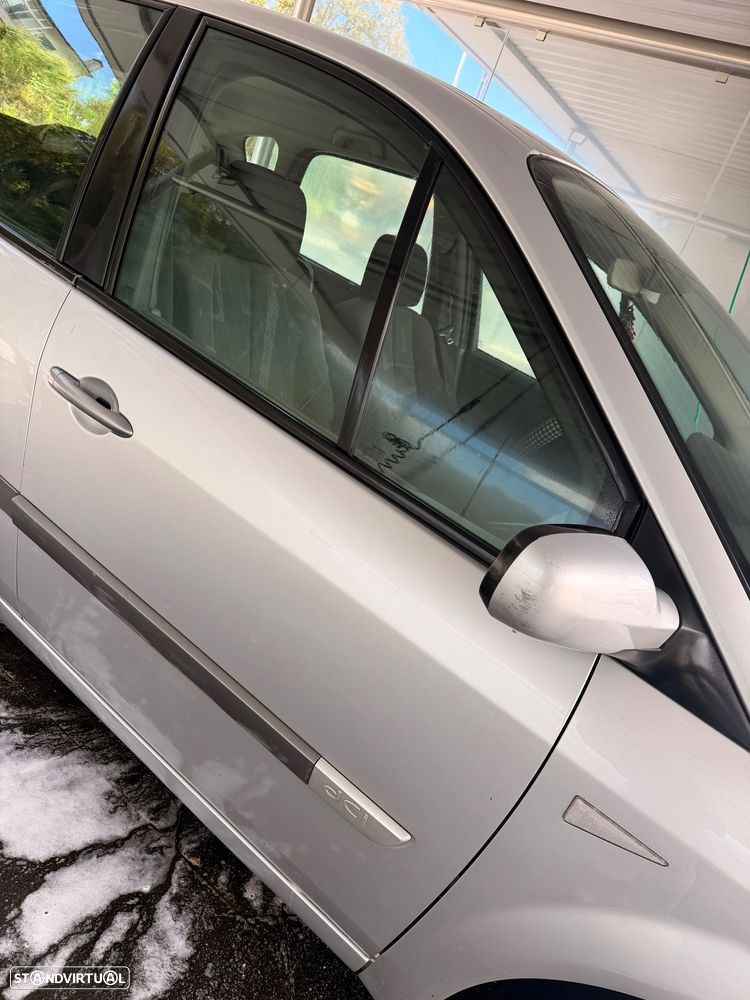 Renault Scénic 1.5 dCi Confort - 4