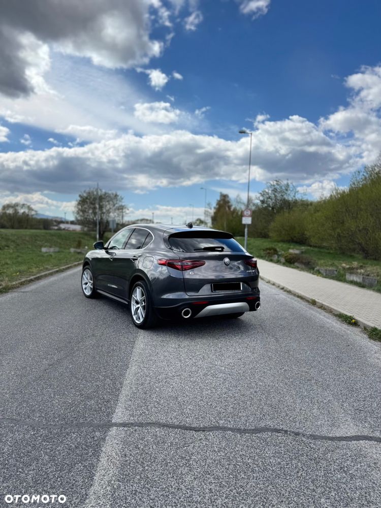 Alfa Romeo Stelvio 2.2 16V AT8-Q4 Super - 3