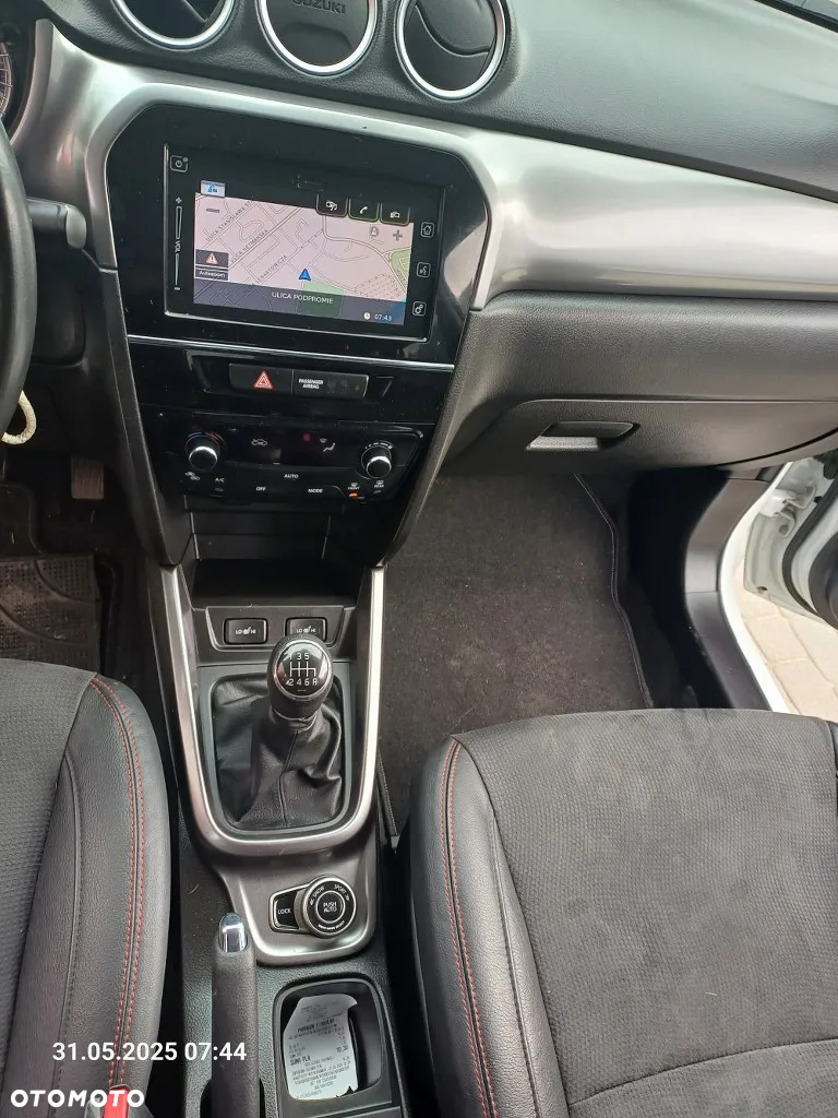 Suzuki Vitara 1.4 Boosterjet Hybrid Comfort+ - 30