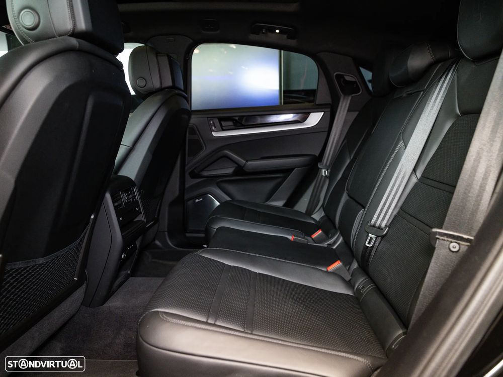 Porsche Cayenne Coupé S E-Hybrid - 24