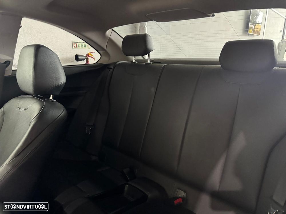 BMW 225 d Coupe Pack M Auto - 13