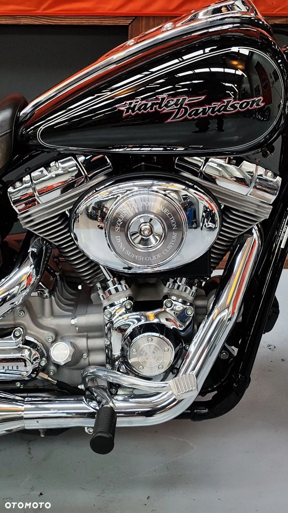 Harley-Davidson Dyna Super Glide - 12