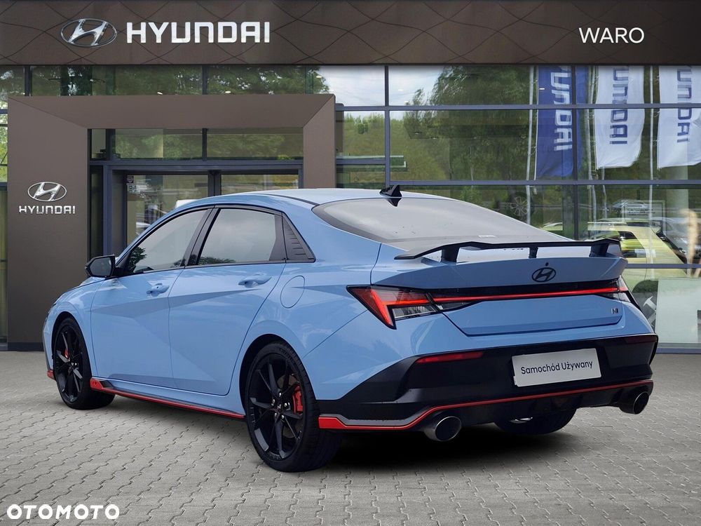 Hyundai Elantra - 4