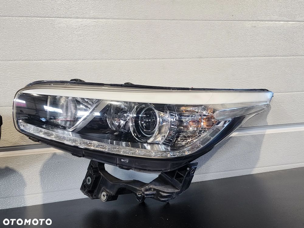 KIA CEED 2 II reflektor LED przód komplet - 2