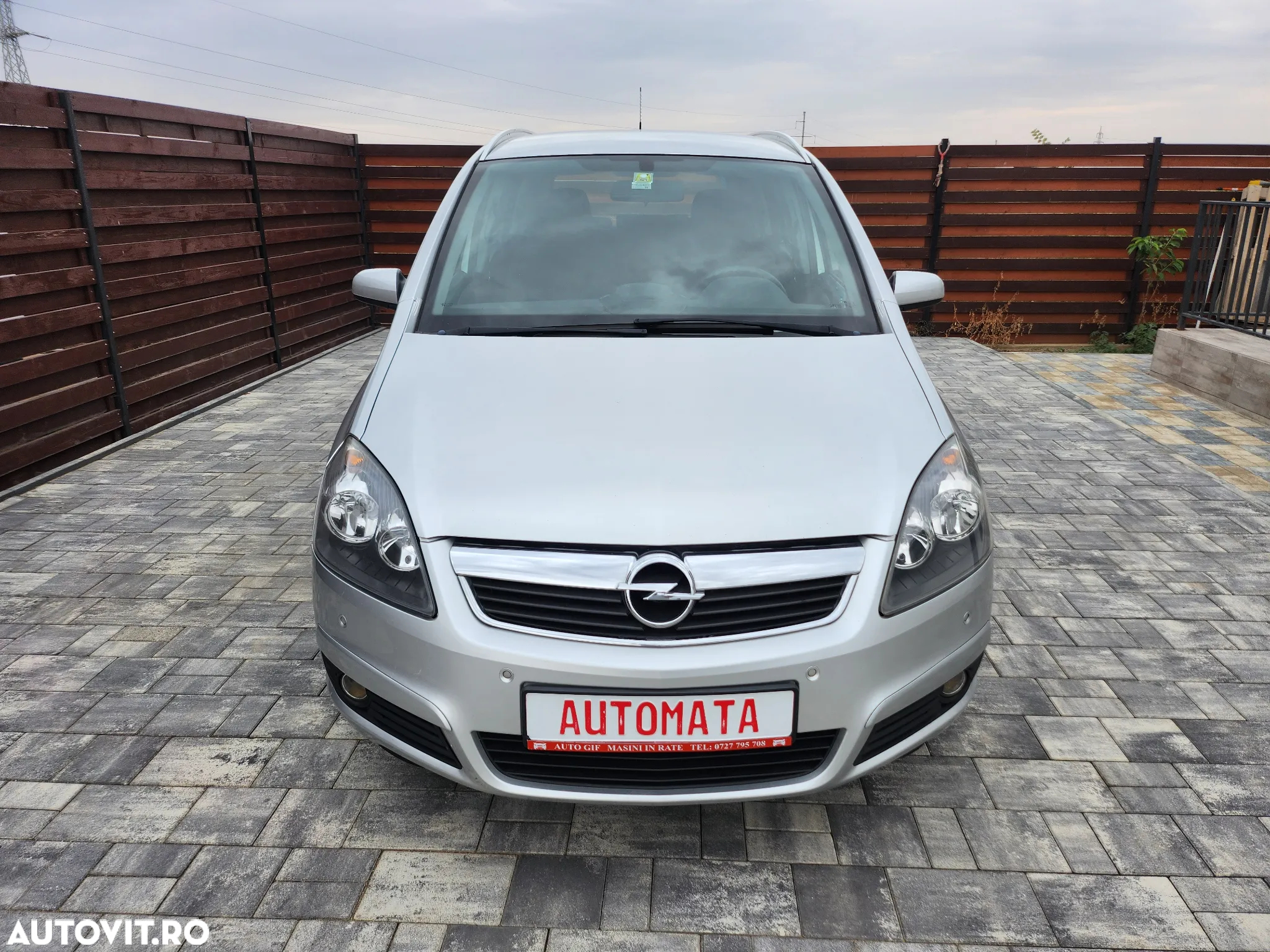 Opel Zafira 1.8 Easytronic Cosmo - 3