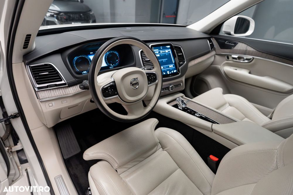 Volvo XC 90 - 29