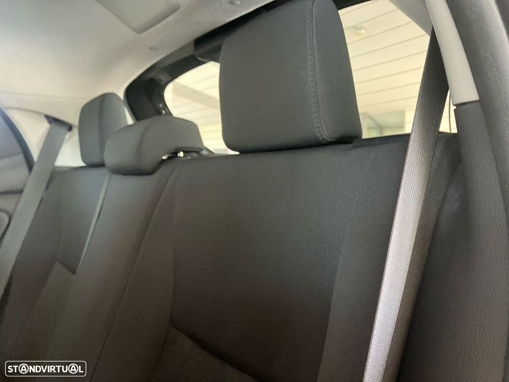 Toyota Yaris 1.5 HDF Comfort Plus - 21