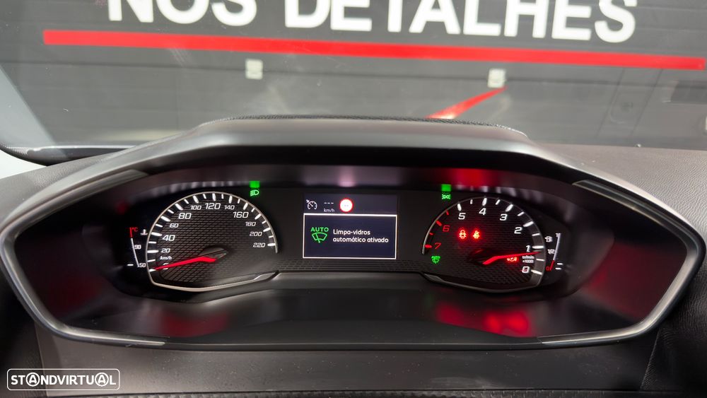 Peugeot 2008 Benzin 100 Style - 27