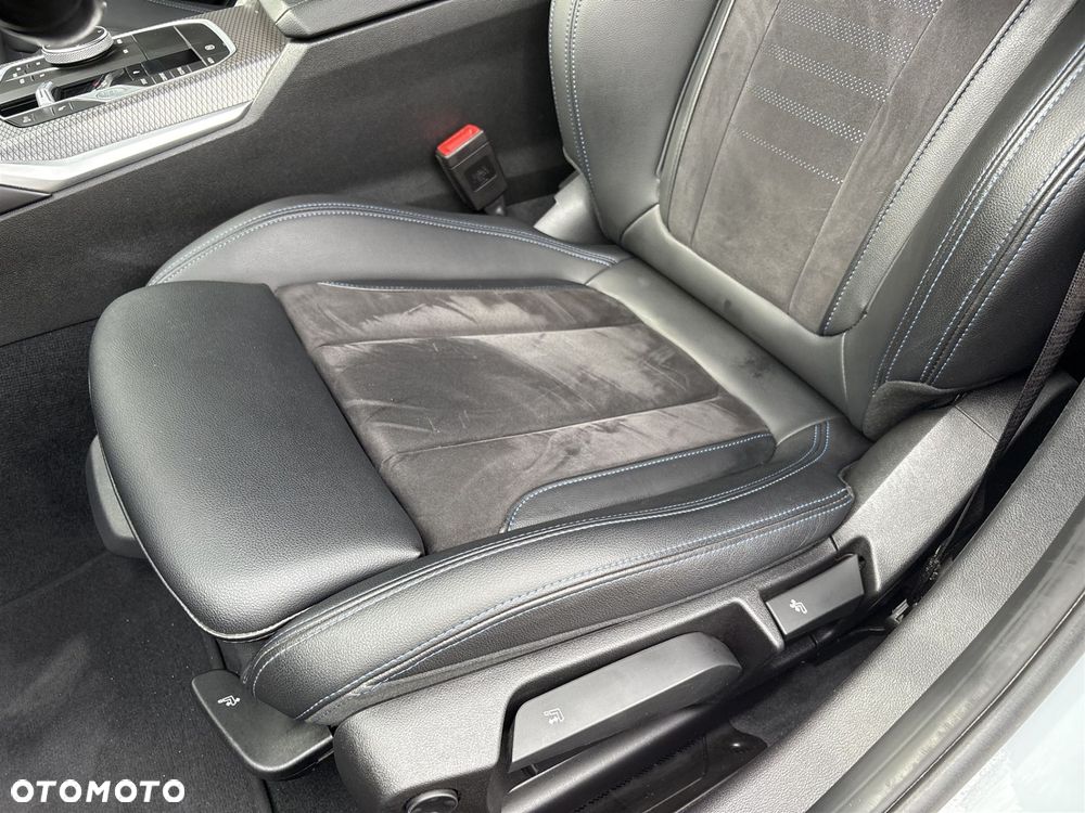 BMW Seria 3 320d xDrive - 17