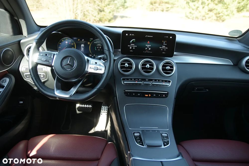 Mercedes-Benz GLC 220 d 4Matic 9G-TRONIC Exclusive - 24