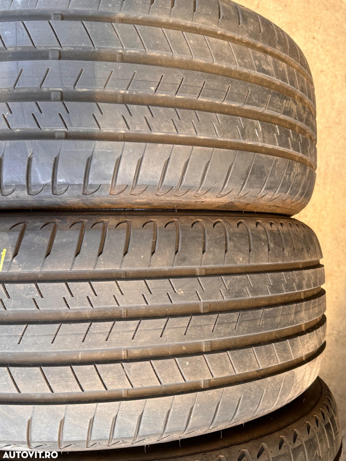 Vând set anvelope 245/45/20-275/40/20 bridgestone de vară cu runflat ca noi - 2