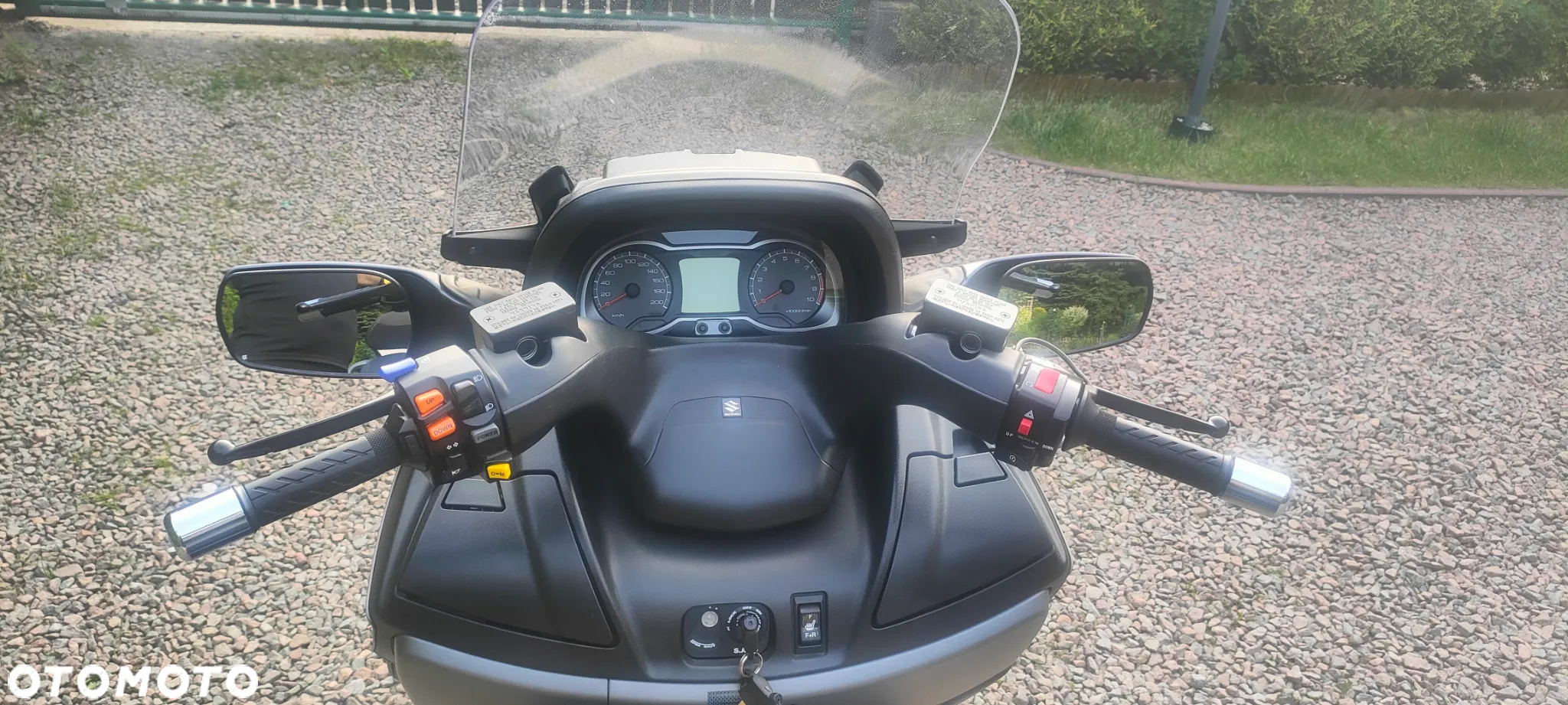 Suzuki Burgman - 7