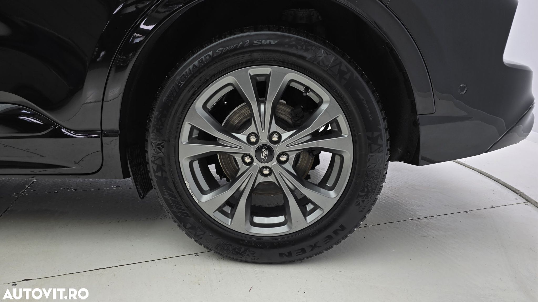 Ford Kuga - 22