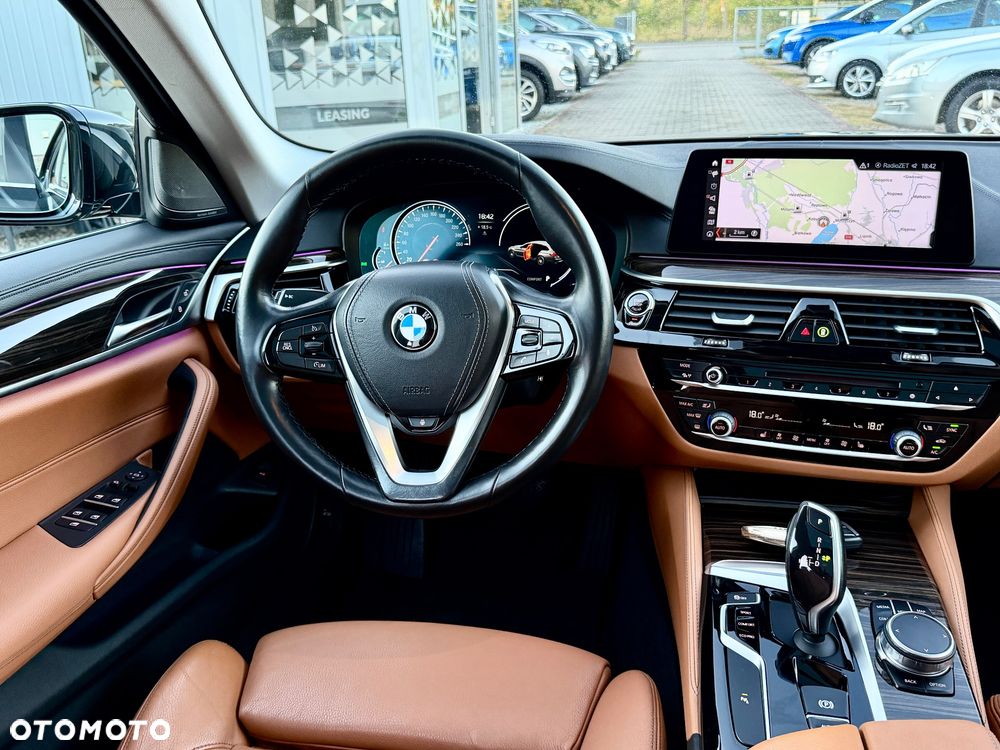 BMW Seria 5 525d Luxury Line - 38